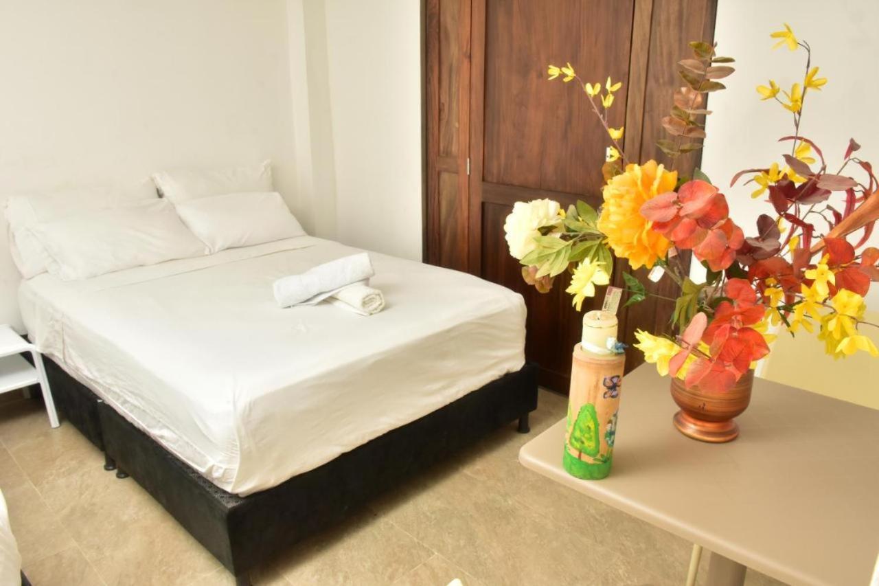 Hotel La Casa Del Astrologo Villavieja Buitenkant foto